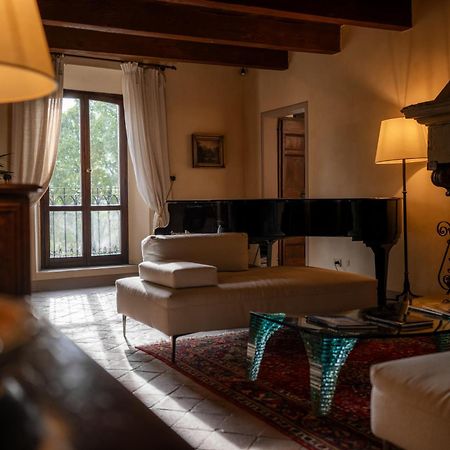 Palazzo Viviani Castello Di Montegridolfo Hotel Bagian luar foto