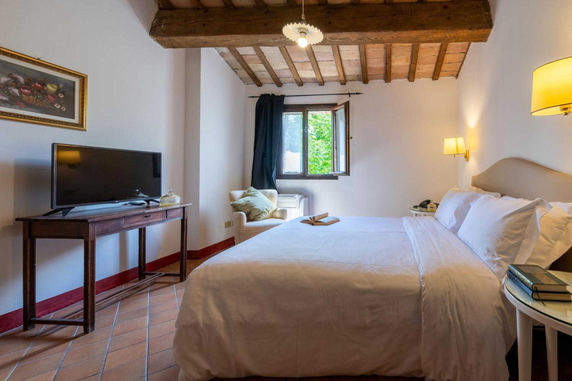Palazzo Viviani Castello Di Montegridolfo Hotel Bagian luar foto