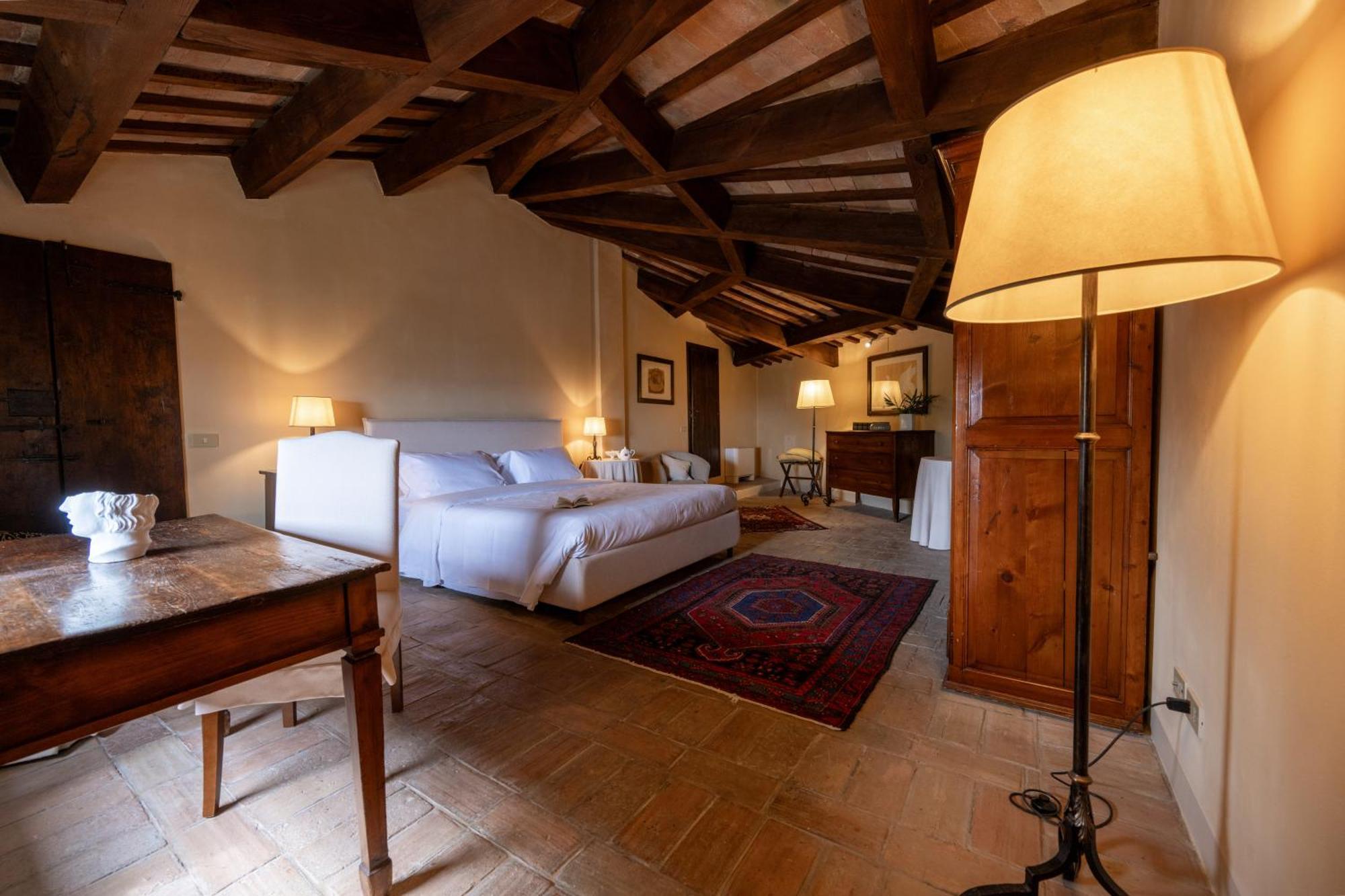 Palazzo Viviani Castello Di Montegridolfo Hotel Bagian luar foto