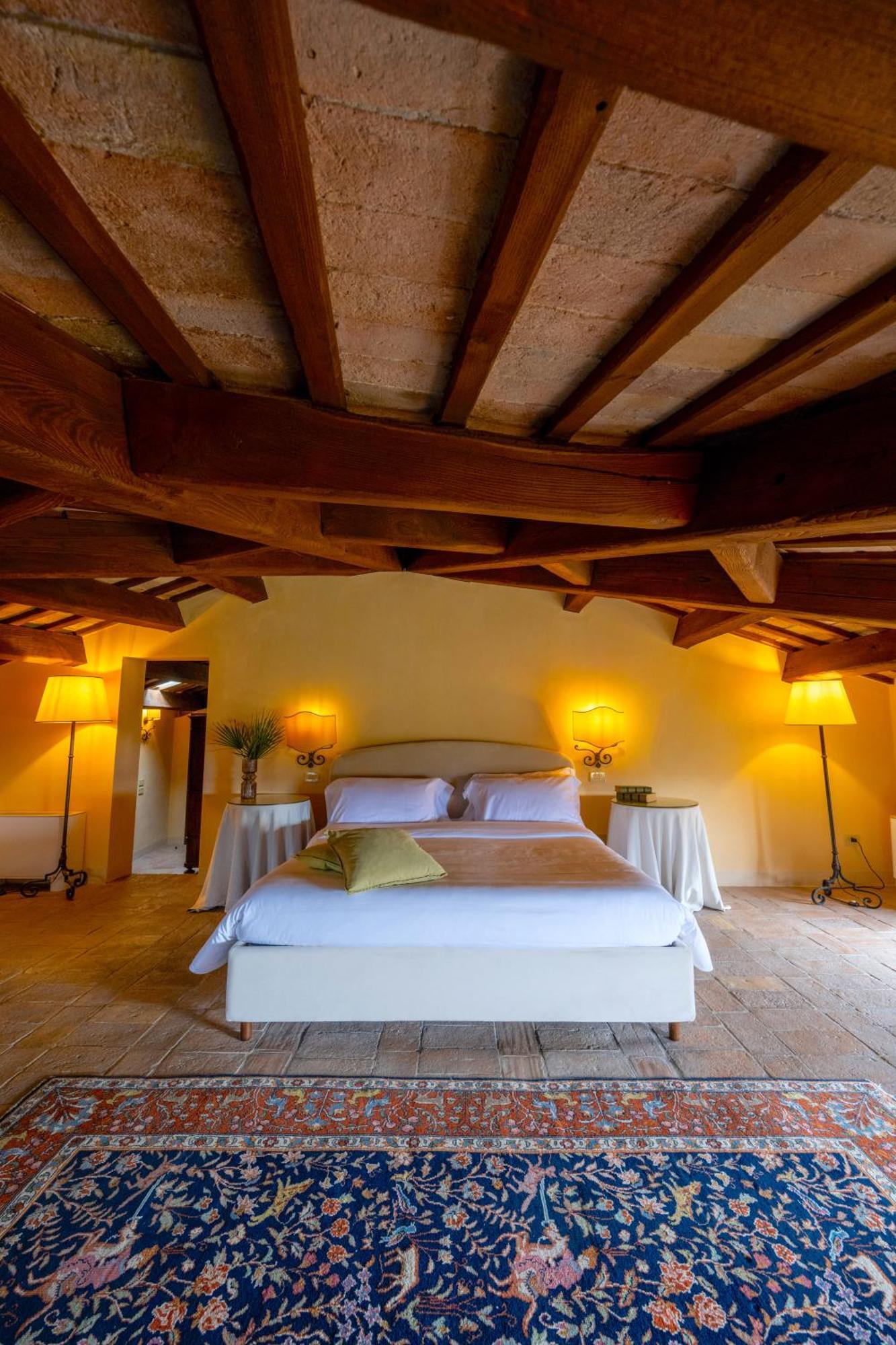Palazzo Viviani Castello Di Montegridolfo Hotel Bagian luar foto